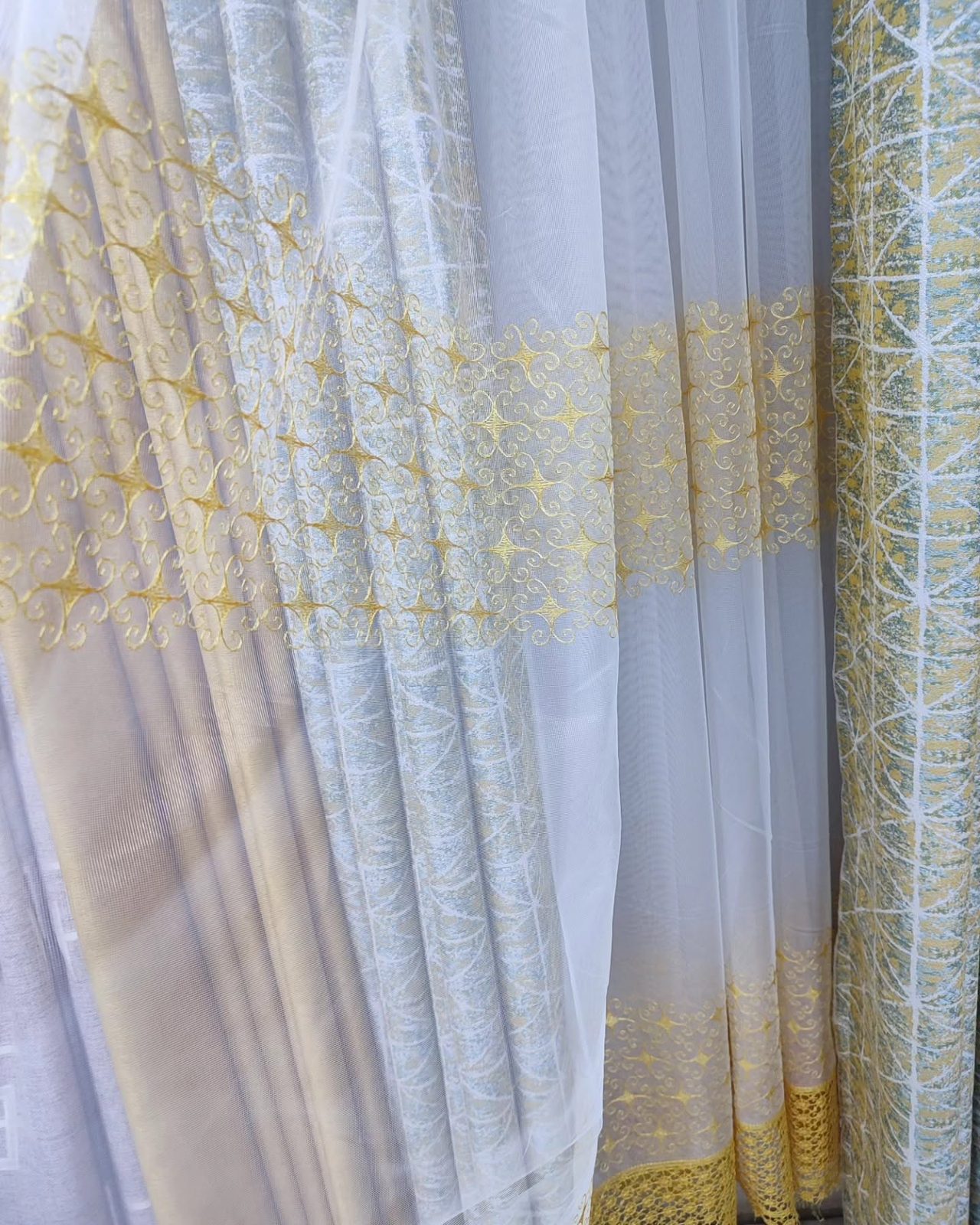 Sheer curtains and voile